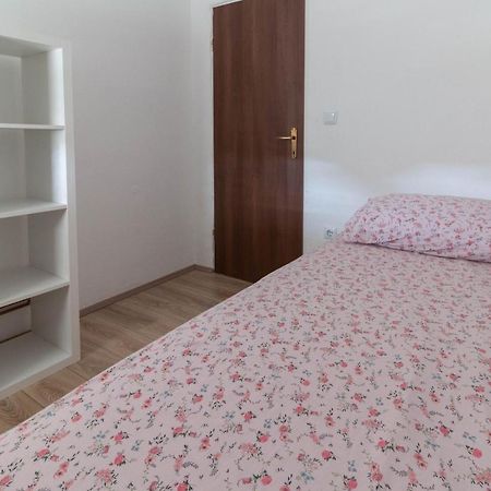 Modern Apartment Sara-Near The Beach Привлака Екстериор снимка